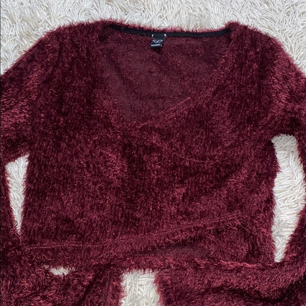 Fuzzy top - Picture 2 of 2